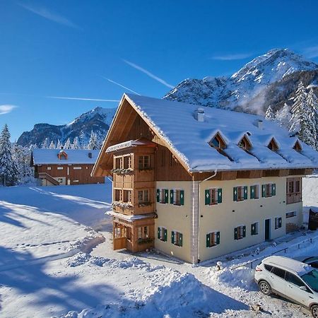 Natura Boutique Chalet Wellness Spa Hotel Dobbiaco Exterior photo