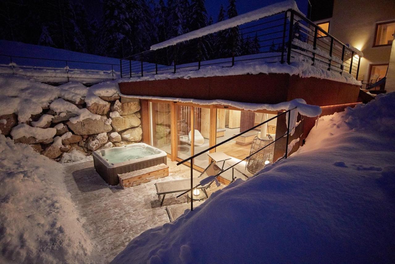 Natura Boutique Chalet Wellness Spa Hotel Dobbiaco Exterior photo