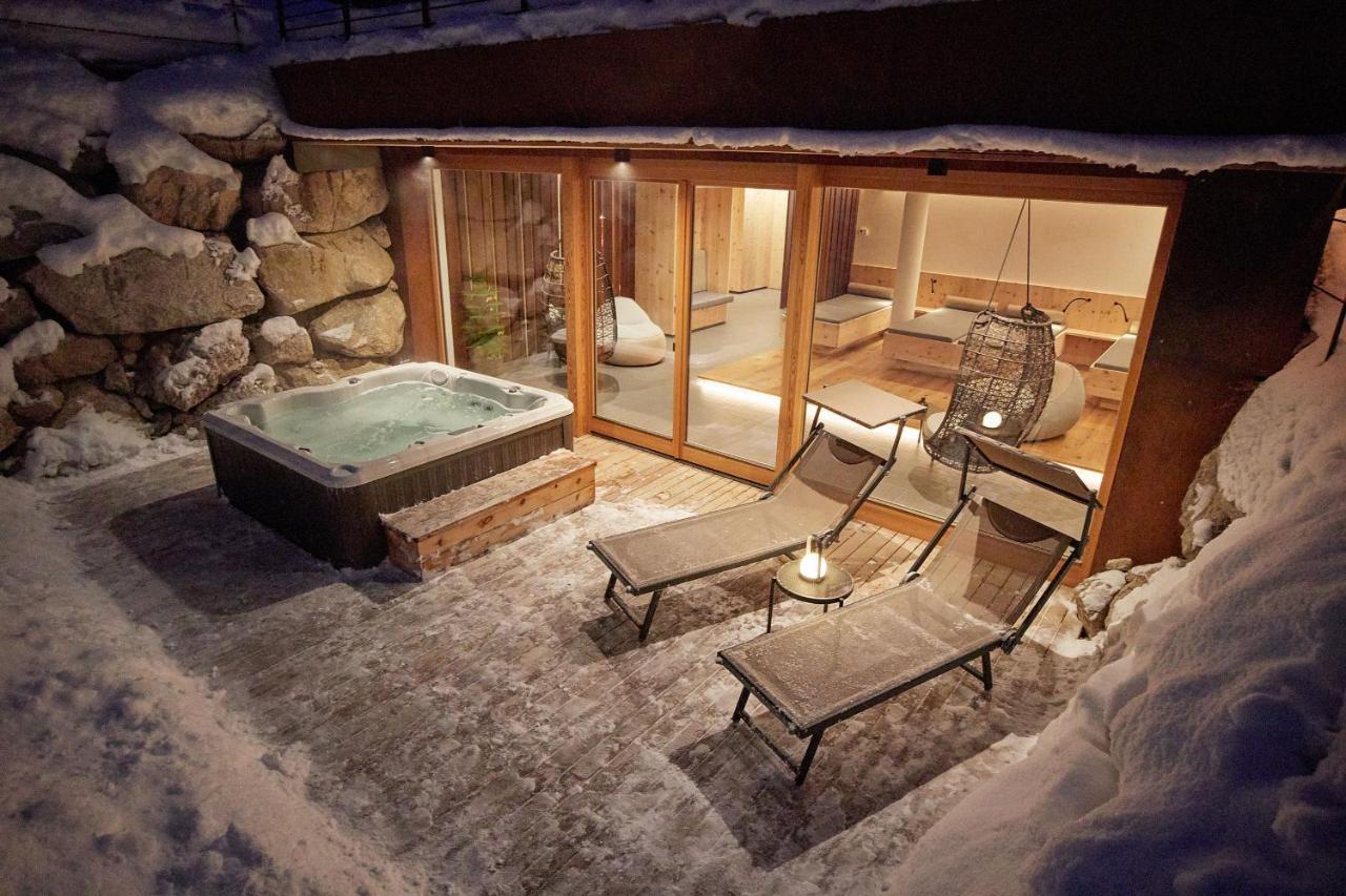 Natura Boutique Chalet Wellness Spa Hotel Dobbiaco Exterior photo